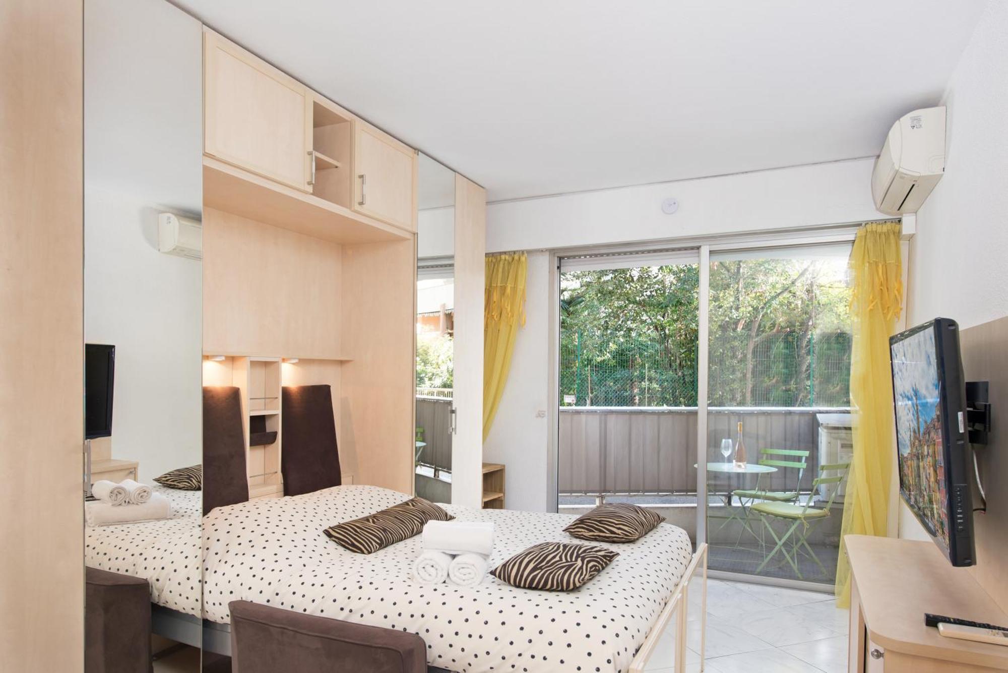 Cosy Studio - Residence Front De Mer - Menton Luaran gambar